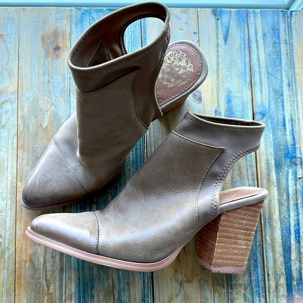 Vince Camuto Slingback Bootie 6 neutral